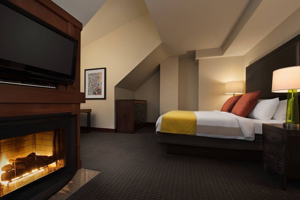 Grand Residences by Marriott, Tahoe - 1 to 3 bedrooms & Pent 3