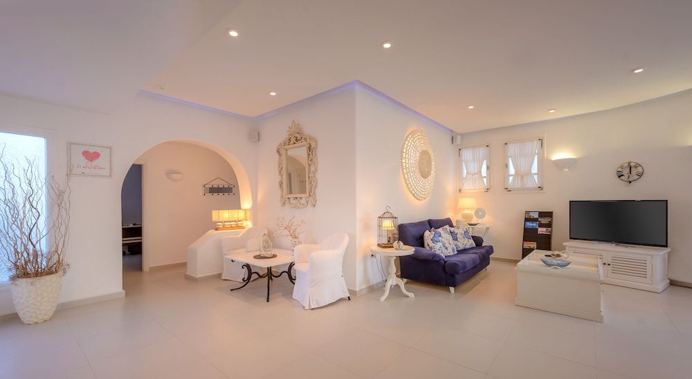 Aspalathras White Hotel 3