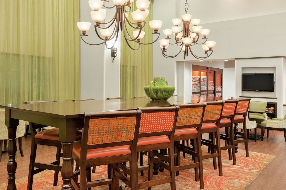 Hampton Inn and Suites San Luis Obispo, CA 2