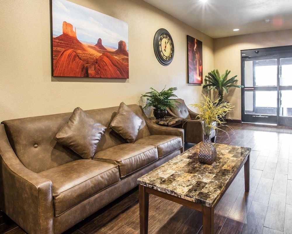 Comfort Inn & Suites Page at Lake Powell 2