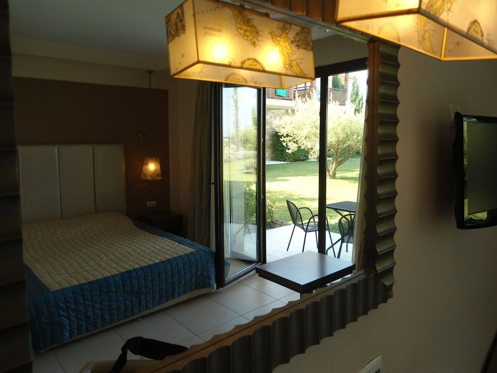 Mediterranean Village Hotel & Spa 3