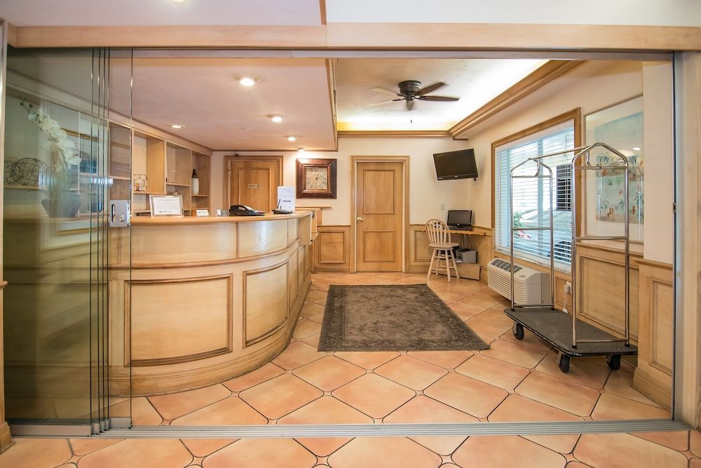 Naples Park Central Hotel 2