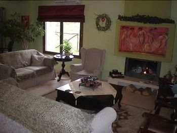 Olympia Guesthouse 2