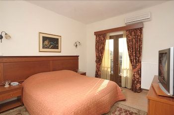 Olympia Guesthouse 3