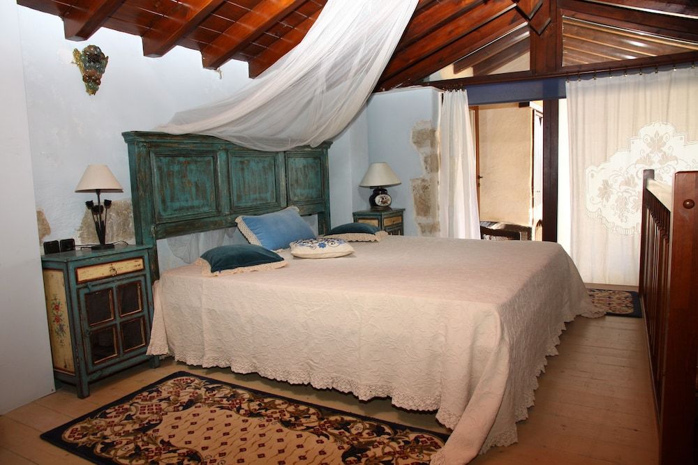 Traditional Cretan Houses 1