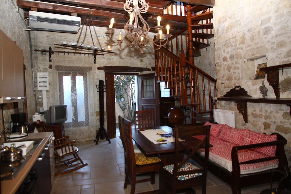 Traditional Cretan Houses 3