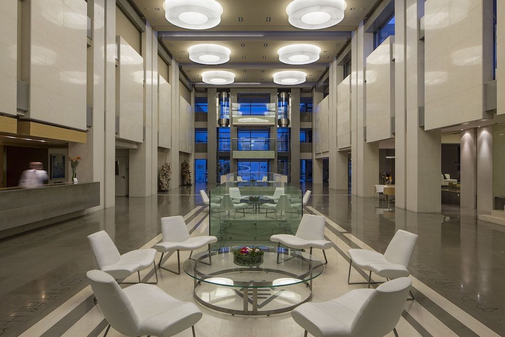Avra Imperial Hotel 3