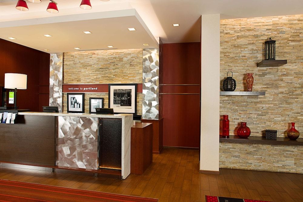 Hampton Inn Portland Downtown Waterfront 2