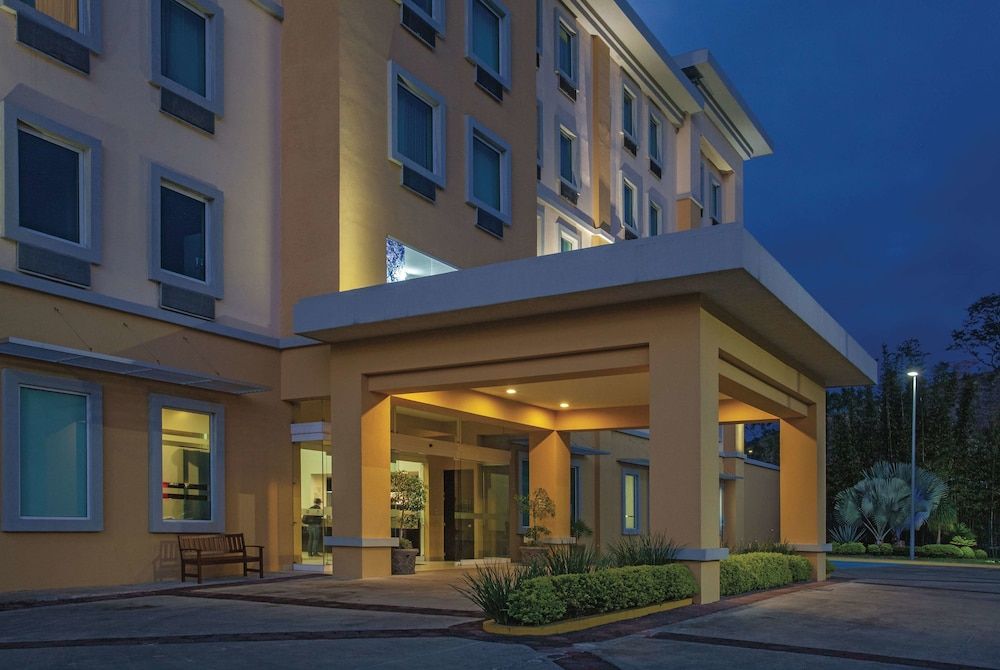 La Quinta by Wyndham Poza Rica