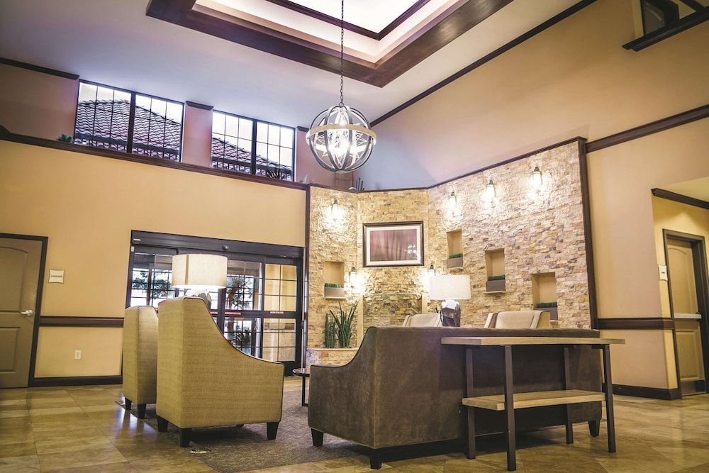 La Quinta Inn & Suites Las Vegas Airport South 3