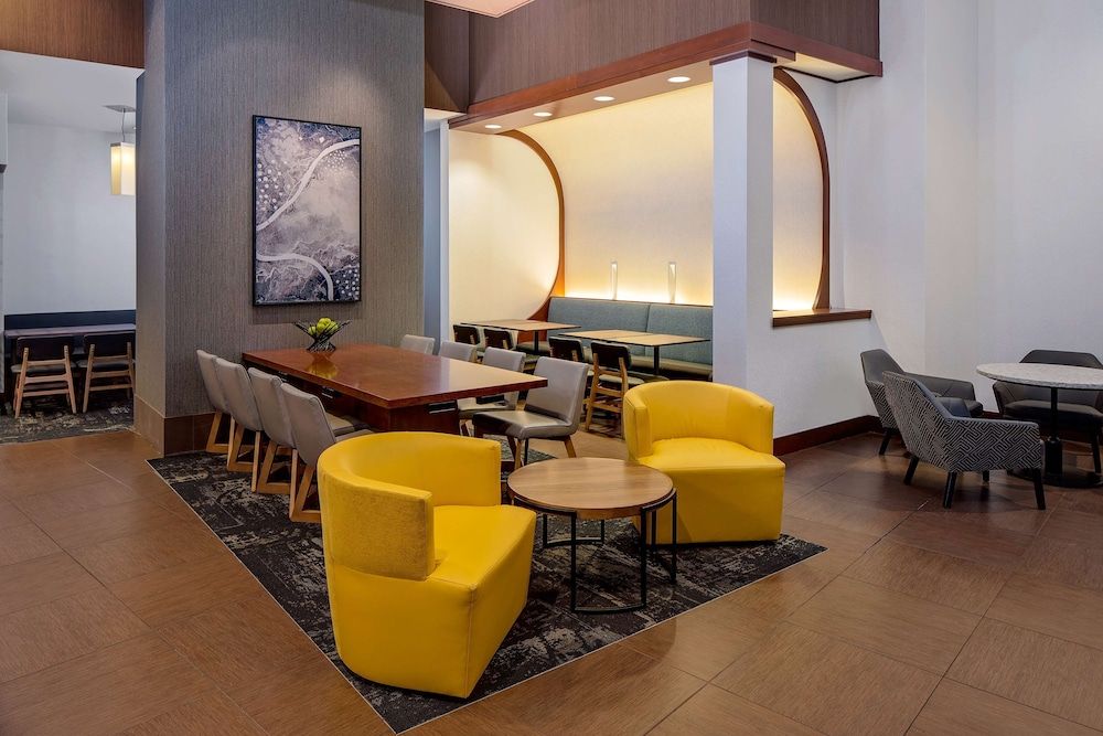 Hyatt Place Pittsburgh-North Shore 2