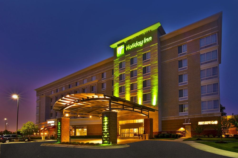 Holiday Inn Detroit Metro Airport 1 Holiday Inn Detroit Metro Airport 1