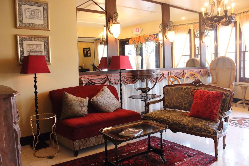 Hotel 1110 - Adults Only 2