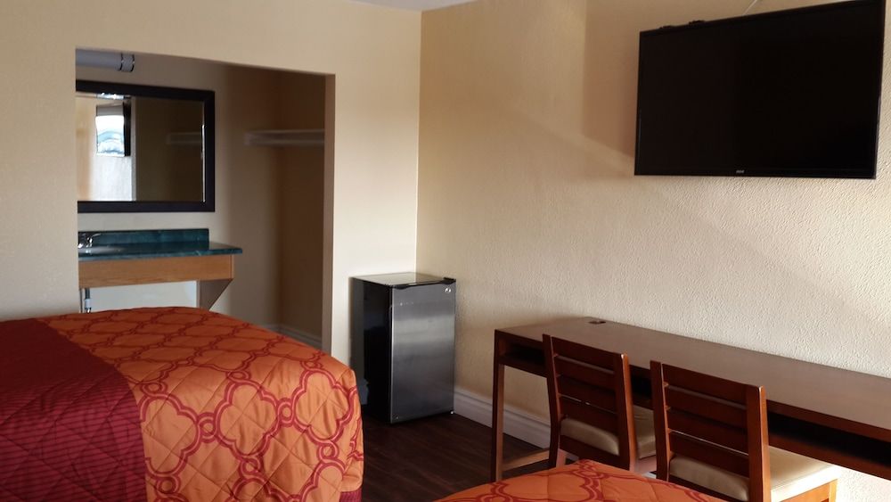 American Regency Inn 3