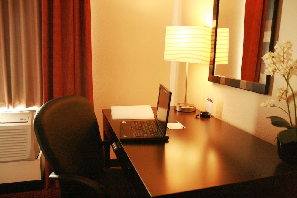 Hampton Inn & Suites Phoenix Chandler-Fashion Center AZ 3