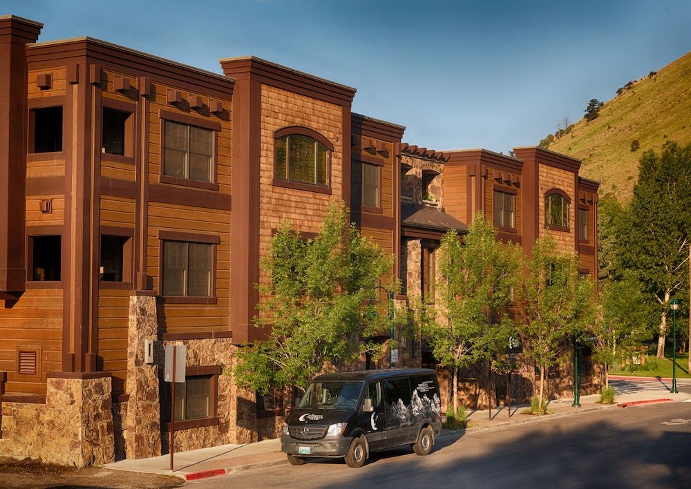 White Buffalo Club 1