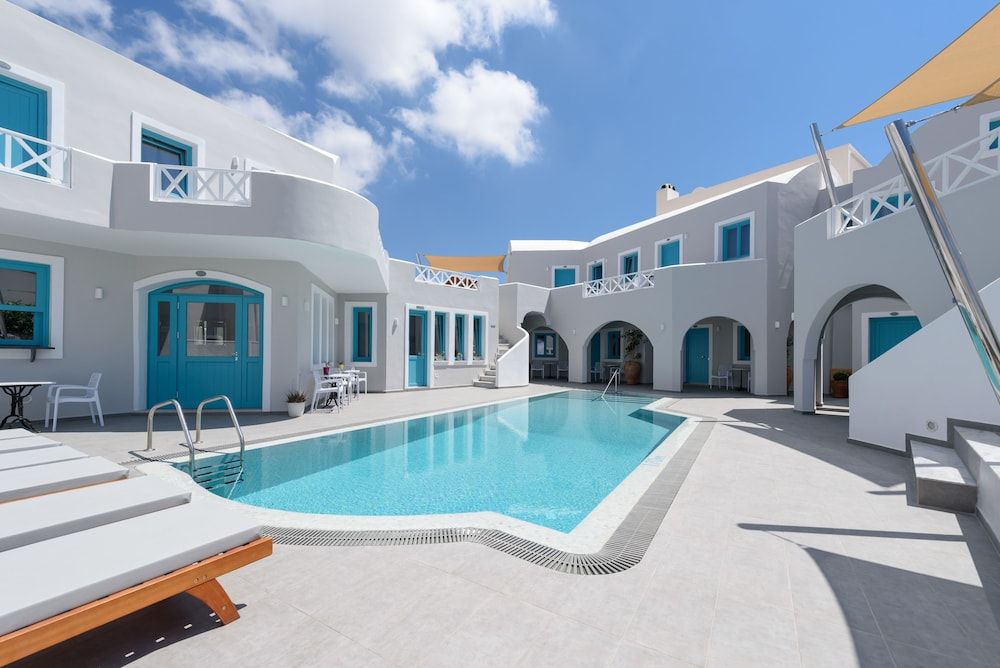 Nikolas 3 étoiles à Santorini