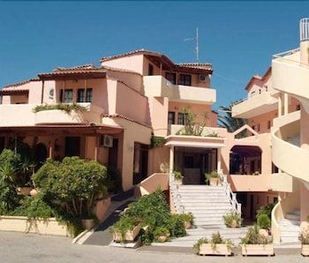 Fereniki Holiday Resort 2