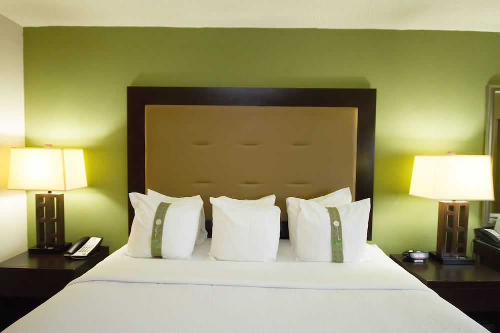 Holiday Inn New Orleans West Bank Tower 3 Holiday Inn New Orleans West Bank Tower 3