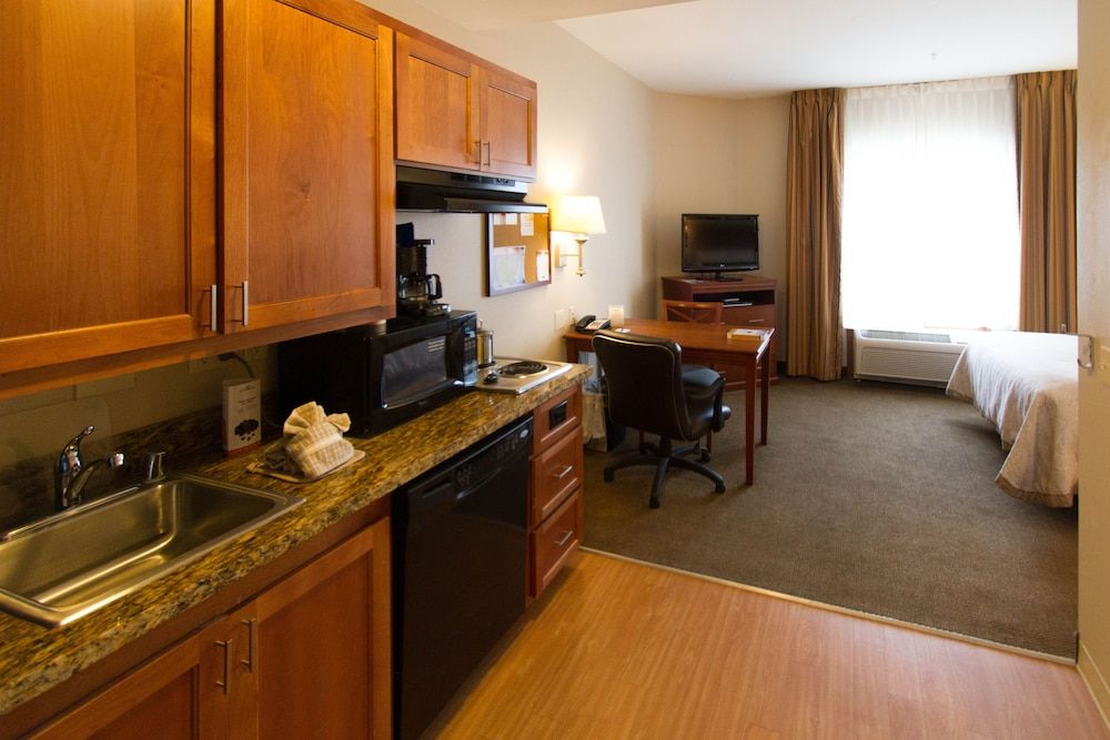 Candlewood Suites Santa Maria 3