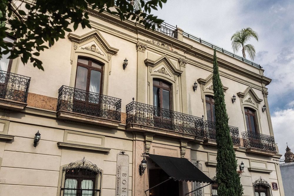 Casa Pedro Loza Petit Hotel 1