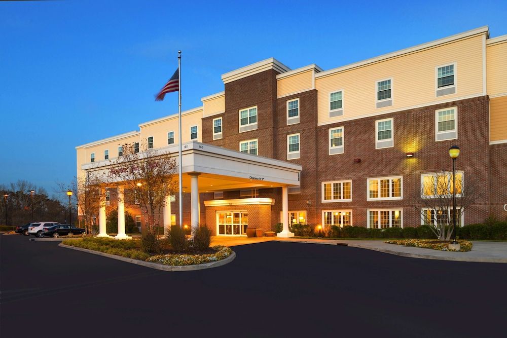 Hampton Inn & Suites Yonkers 1