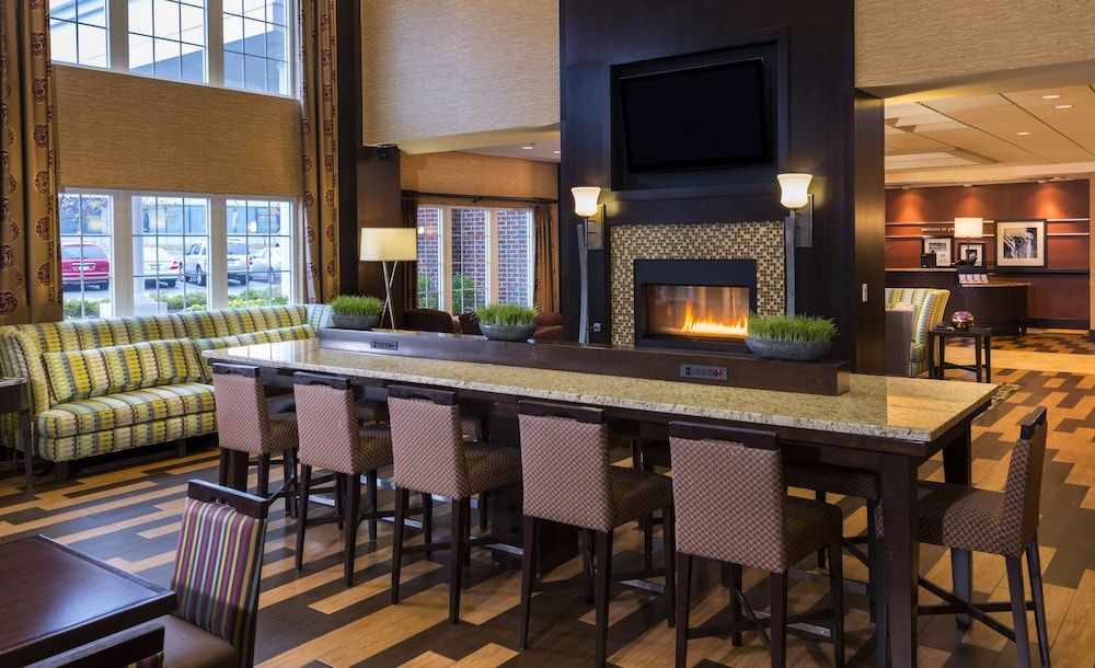 Hampton Inn & Suites Yonkers 2