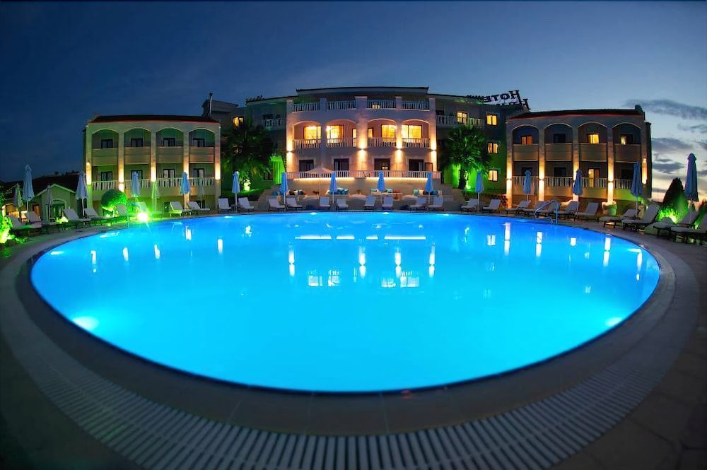 Heaven 4 estrellas en Thermi