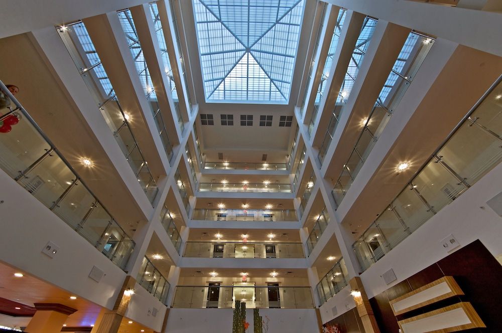 DoubleTree by Hilton Sarasota Bradenton Airport 1