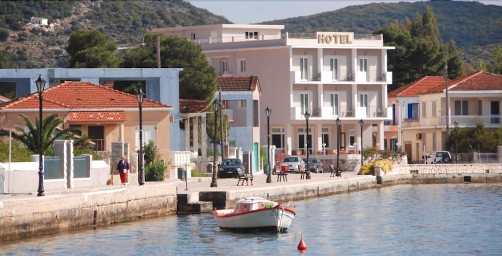 Mentor 3 étoiles à Vathi