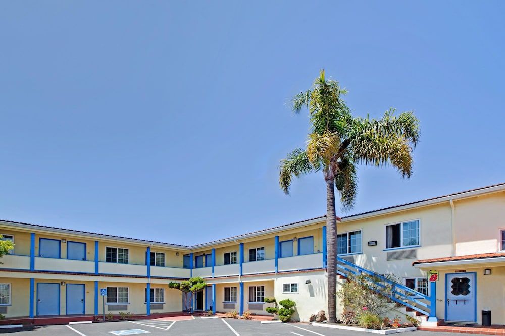 Super 8 by Wyndham Berkeley 1