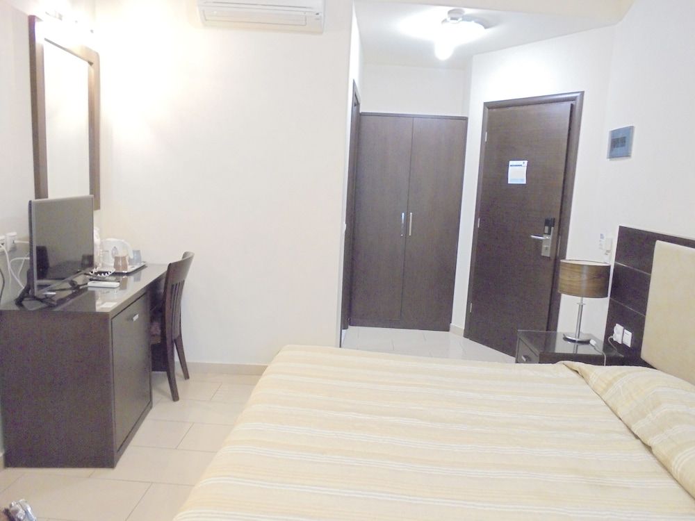 Manessi City Hotel 3