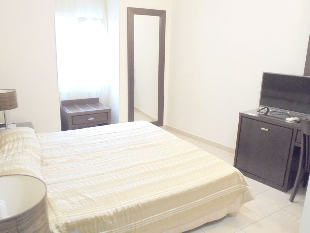 Manessi City Hotel 2