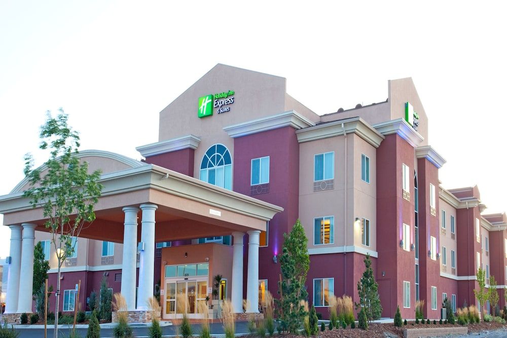 Holiday Inn Express & Suites Reno 1