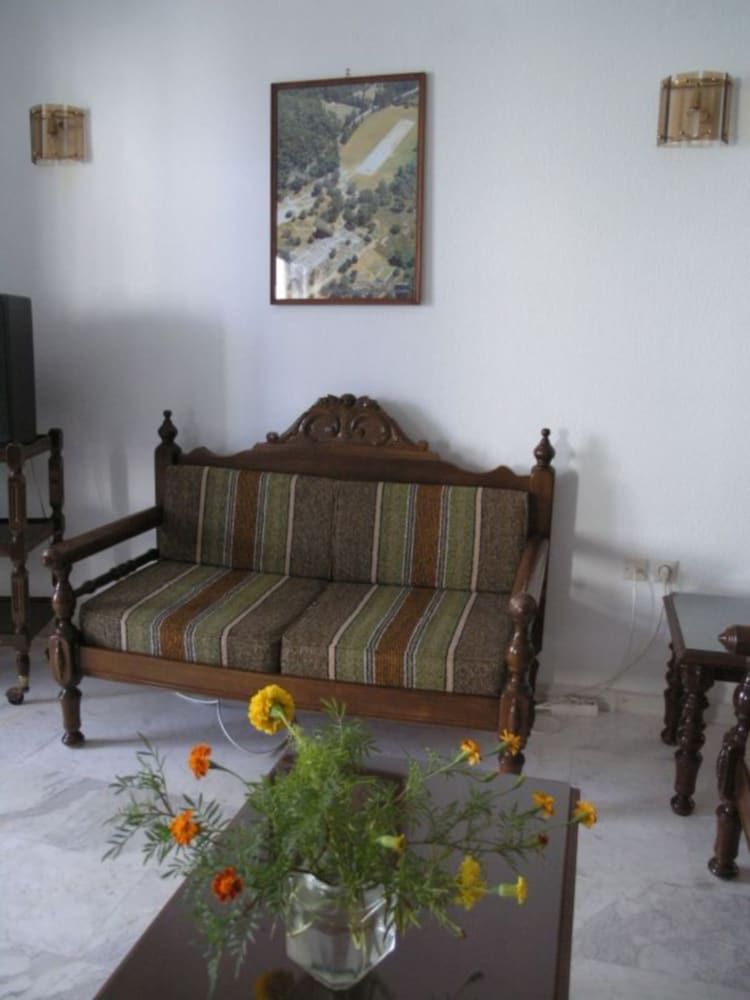 Adonis Hotel 3