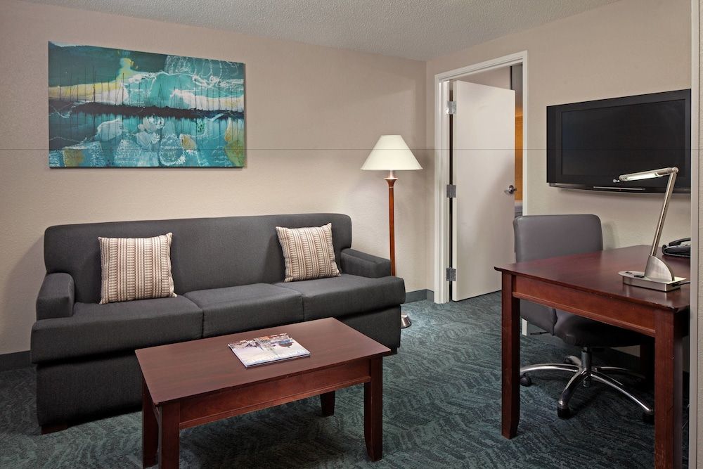 Springhill Suites Marriott Baltimore Downtown/Inner Harbor 3