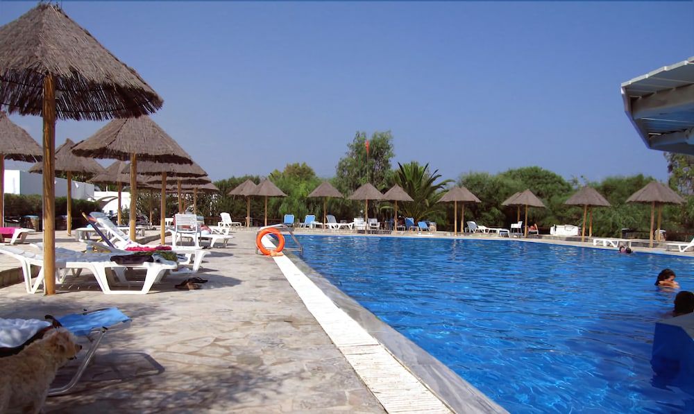 Surfing Beach village 3 estrelas em Parikia