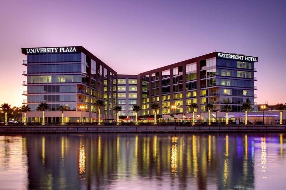 University Plaza Waterfront 1