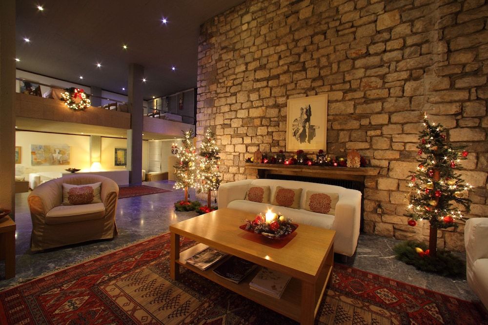 Dioscouri 3 estrelas em Sparti