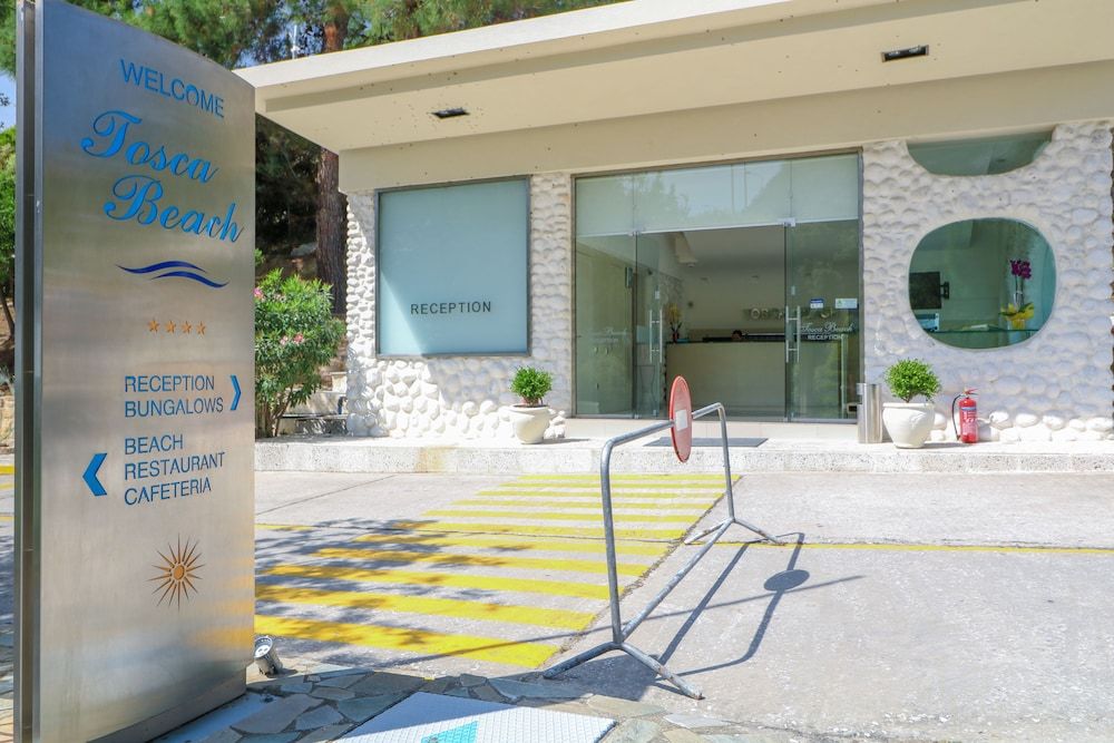 Tosca Beach 3