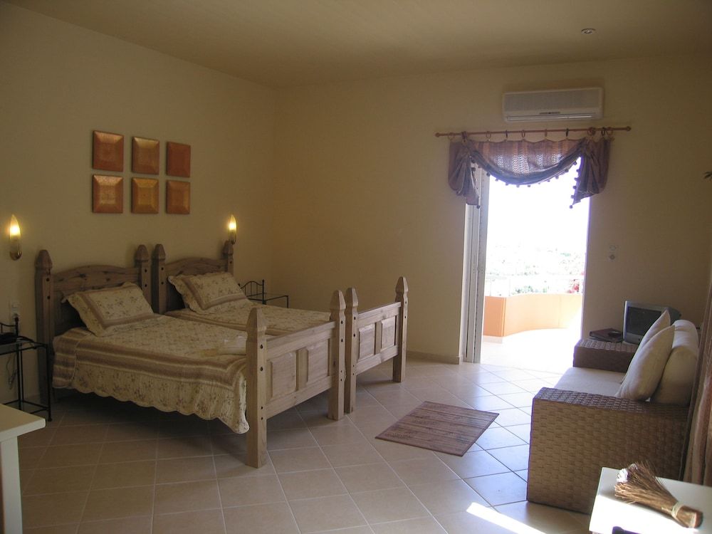 New Kydonia Suites & Studios 3