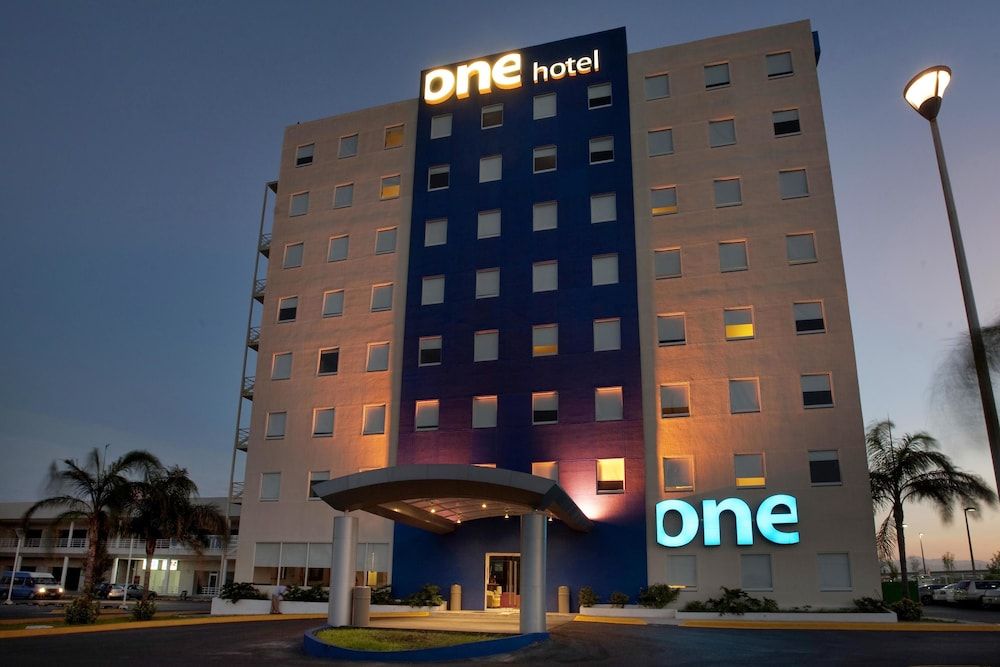 One Monterrey Aeropuerto 1