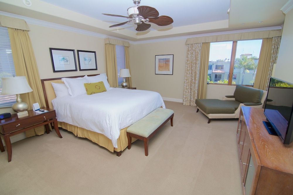 Dolphin Bay Resort And Spa 3