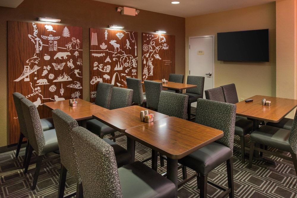 TownePlace Suites Thousand Oaks Ventura County 2