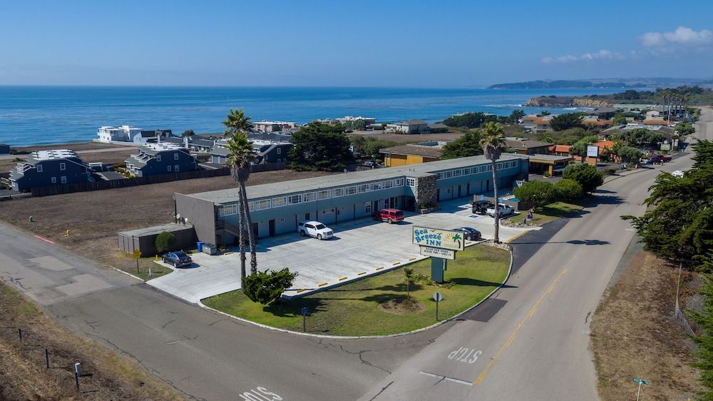 Sea Breeze Inn 2 estrelas em San Simeon