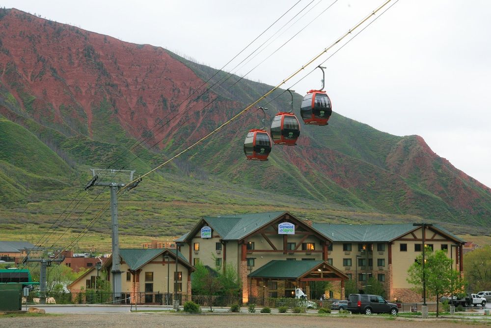 Hotel Glenwood Springs 1