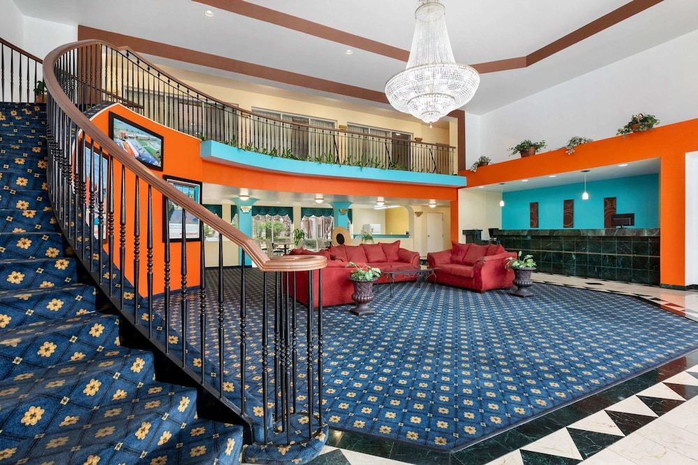 Howard Johnson by Wyndham San Antonio/NW Medical Center 3