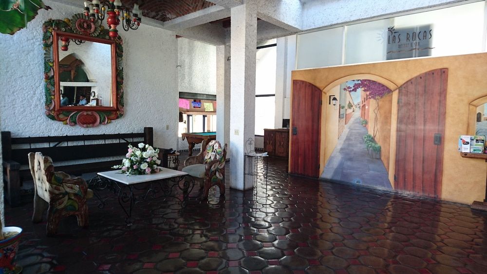 Las Rocas Resort & Spa 2