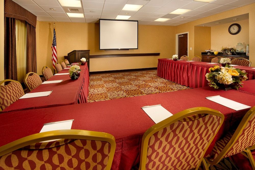 Hampton Inn & Suites San Antonio Airport 1