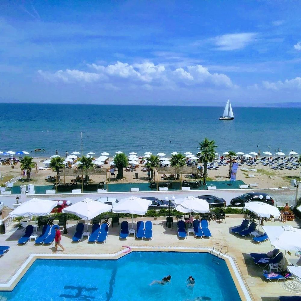 Santa Beach Hotel 5 estrelas em Perea